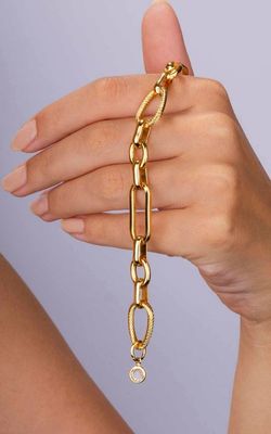 <p><span style="color: #ff6600;"><span style="font-size: 16px;"><b>SÜPER KASIM'A ÖZEL</b></span></span></p>
<p><span style="font-size: 10pt;">Kadın Çelik Takılarda 2.Üründe %20 İndirim</span></p>