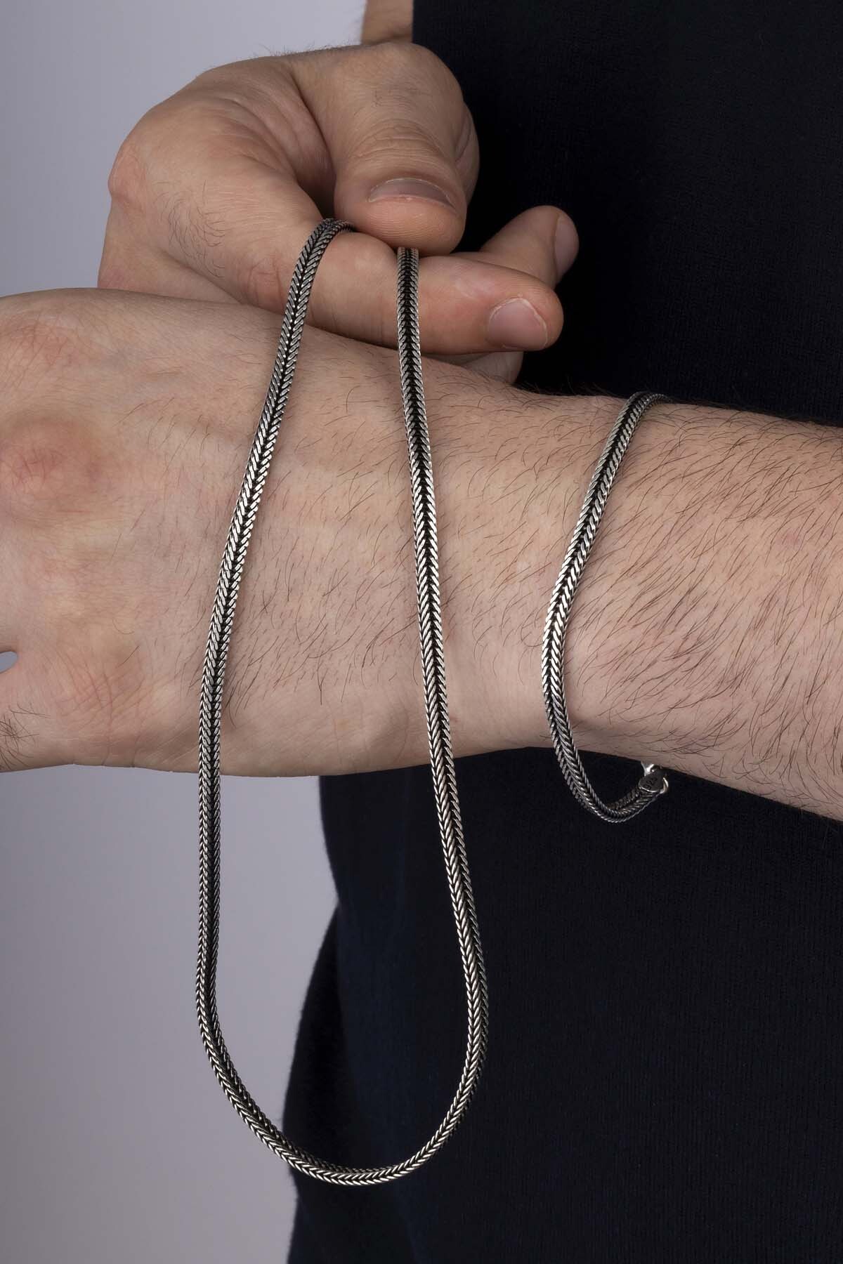 <p><span style="font-size: 12pt; color: #ff6600;"><strong>SÜPER KASIM'A ÖZEL</strong></span></p>
<p><span style="font-size: 10pt;">Erkek Gümüş Setlerde %11 İndirim</span></p>