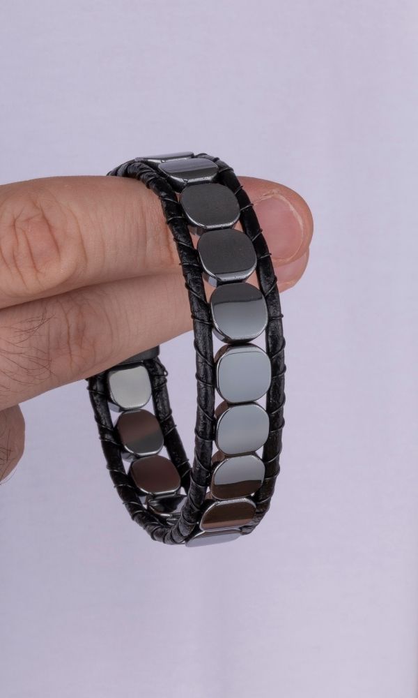 <div style="text-align: left !important; padding: 10px 0 !important; margin: 0 !important; font-family: Arial, sans-serif !important; display: block !important;">
<div style="color: #bc2b2b !important; font-size: 20px !important; font-weight: 700 !important; margin-bottom: 5px !important; text-transform: uppercase !important; line-height: 1.2 !important;">SEVGİLİLER GÜNÜNE ÖZEL</div>
<div style="color: #242424!important; font-size: 15px !important; margin: 0 !important; line-height: 1.2 !important;">Doğaltaş Takılarda <span style="color: #242424!important; font-weight: bold !important;">2. Üründe %50 İndirim</span></div>
</div>