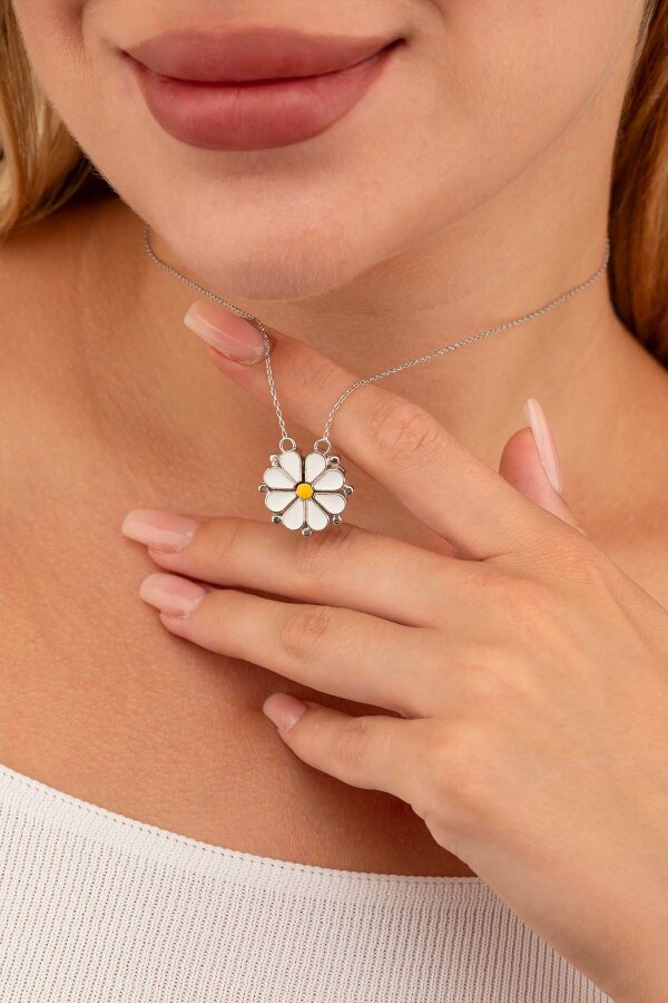 Açılır Kapanır Çift Kullanımlı Papatya Kadın Gümüş Kolye - Gümüş Pazarım