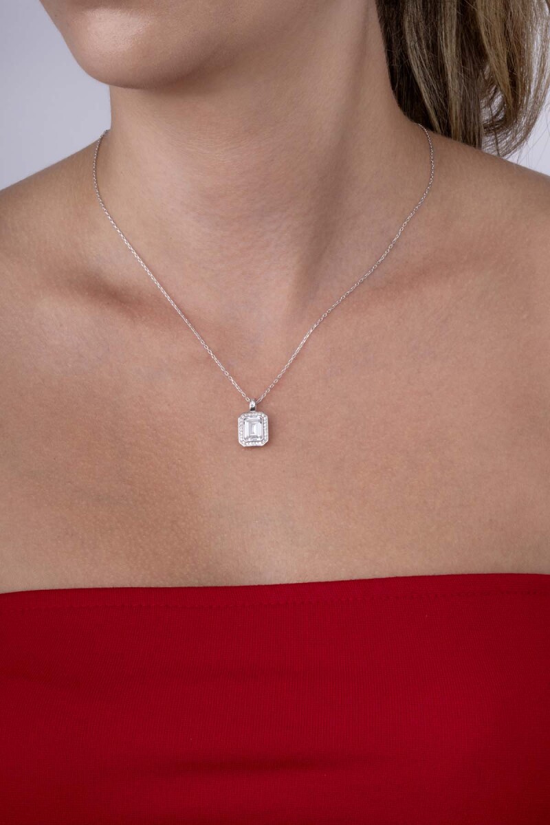 Baget Taşlı Emerald Kesim Beyaz Altın Kaplama Gümüş Kadın Kolye - 3