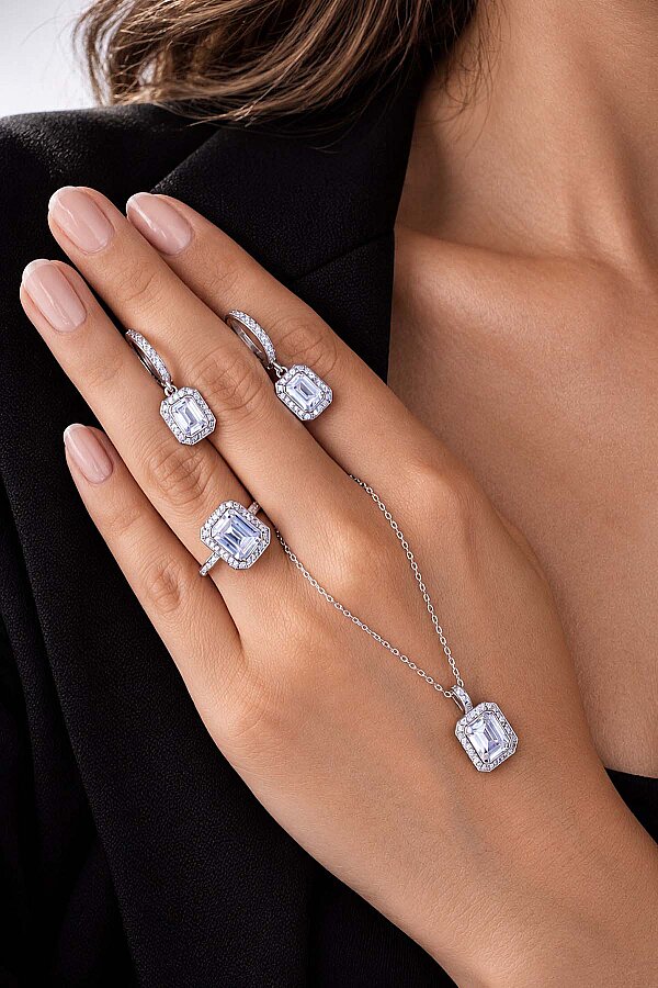 Baget Taşlı Emerald Kesim Beyaz Altın Kaplama Gümüş Kadın Set - Gümüş Pazarım