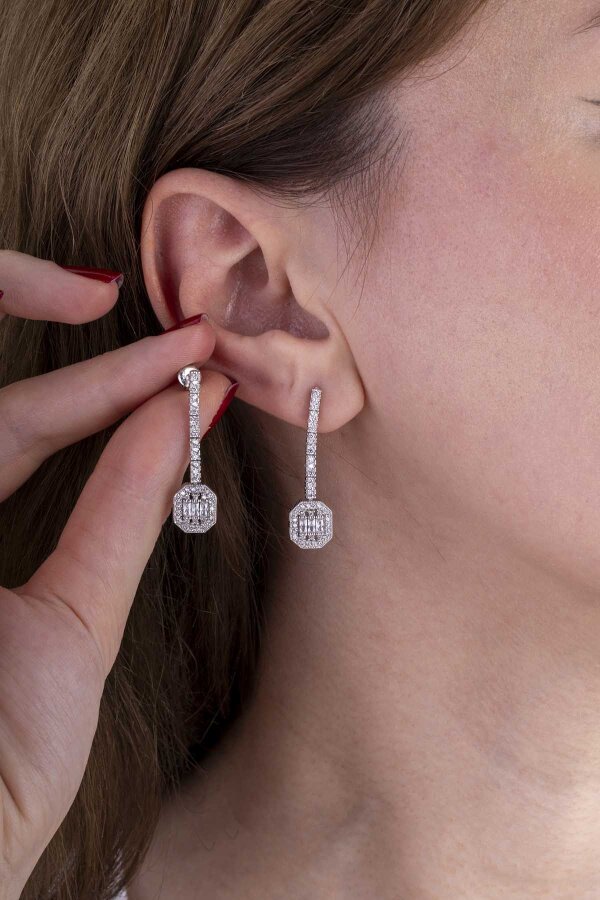 Baget Taşlı Rodyum Kaplama 925 Ayar Gümüş Küpe - Gümüş Pazarım