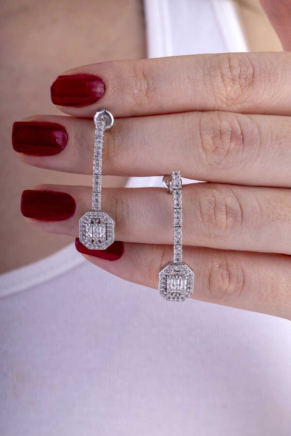 Baget Taşlı Rodyum Kaplama 925 Ayar Gümüş Küpe - Gümüş Pazarım