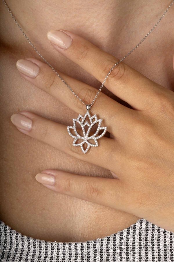 Beyaz Altın Kaplama Lotus Çiçeği Kadın Gümüş Kolye - Gümüş Pazarım