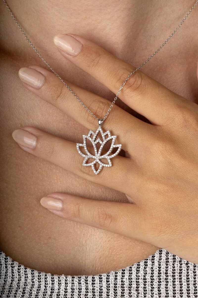 Beyaz Altın Kaplama Lotus Çiçeği Kadın Gümüş Kolye - 1