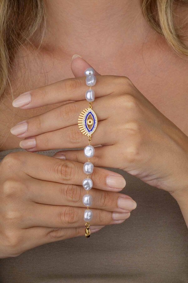 Beyaz İnci Geçişli Göz Figürlü Altın Kaplama Çelik Kadın Bileklik - Gümüş Pazarım