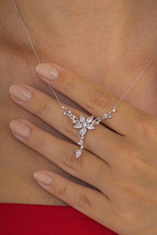 Beyaz Taşlı Manolya Çiçeği Kadın Gümüş Kolye - Gümüş Pazarım