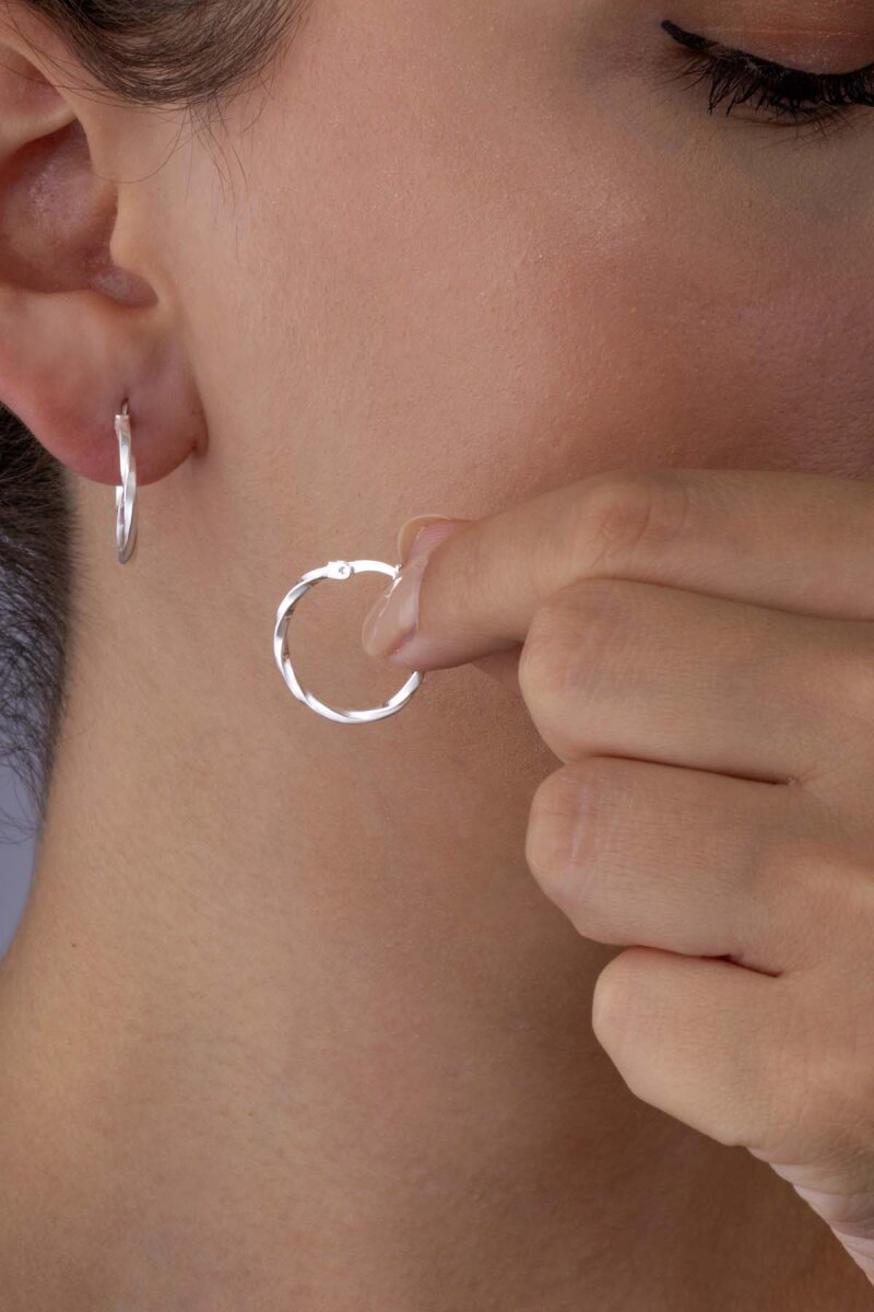 Burgu Model Rodyum Kaplama Kadın Gümüş Küpe - 1