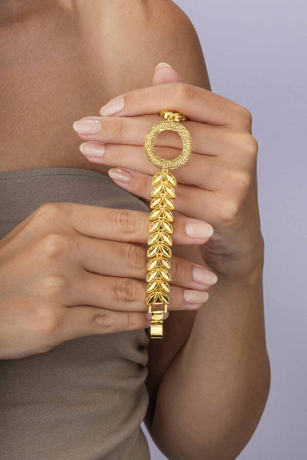 Çeyrek Altın Koymak İçin Kelebek Motifli Altın Kaplama Çelik Kadın Bileklik - Gümüş Pazarım