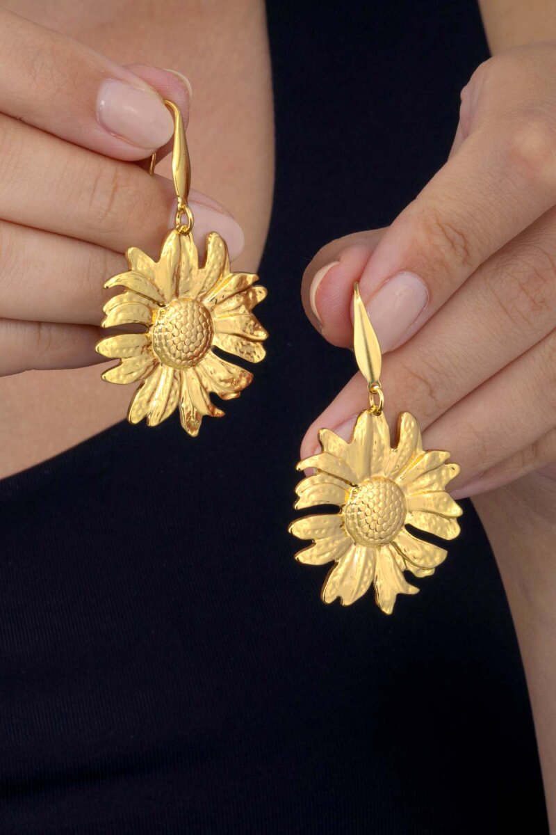 Çiçek Model Altın Kaplam Kadın Çelik Küpe - 2