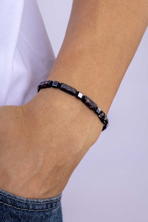 Desenli Diktörgen Kesim Oniks Taşlı Makrome Bileklik - Gümüş Pazarım