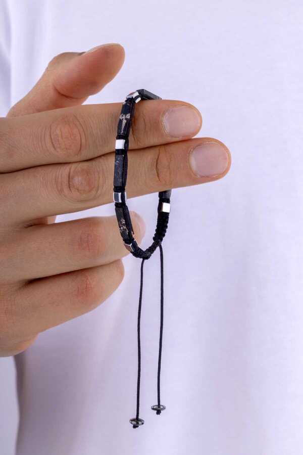 Desenli Diktörgen Kesim Oniks Taşlı Makrome Bileklik - Gümüş Pazarım