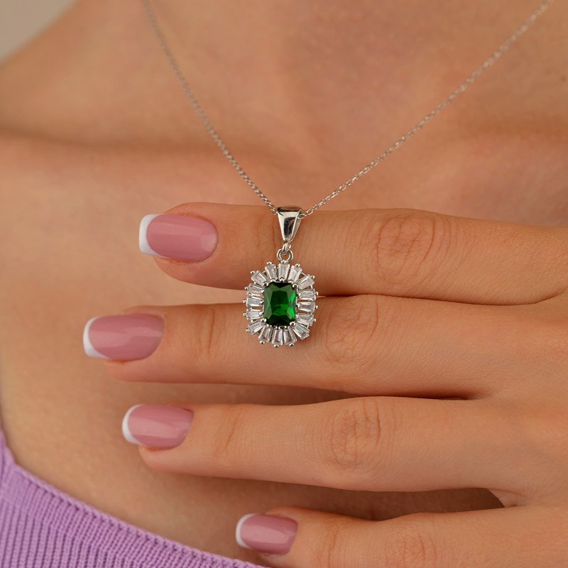 Gümüş Pazarım - Diamond Mount Emerald Rectangle Stone Sterling Silver Necklace (1)