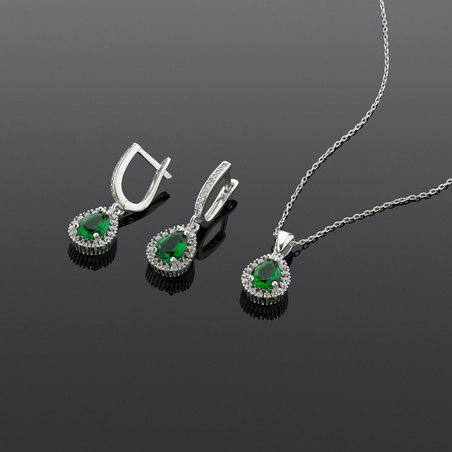 Drop Cut Emerald Silver Necklace Earrings