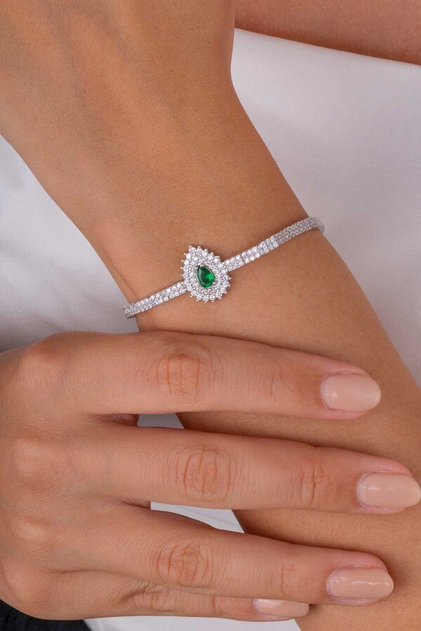 Hürrem Sultan Modeli Zümrüt Taşllı Damla Motifli 925 Ayar Gümüş Bileklik - Gümüş Pazarım