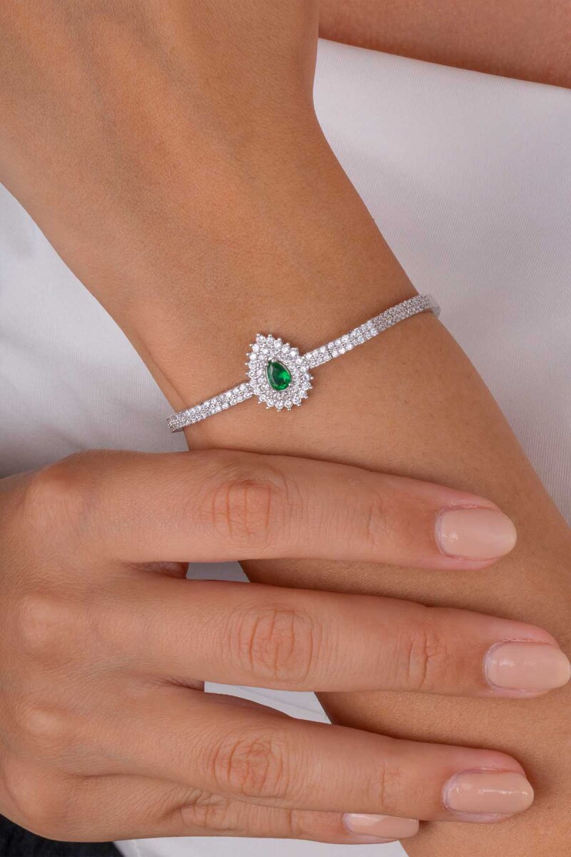 Hürrem Sultan Modeli Zümrüt Taşllı Damla Motifli 925 Ayar Gümüş Bileklik - 1