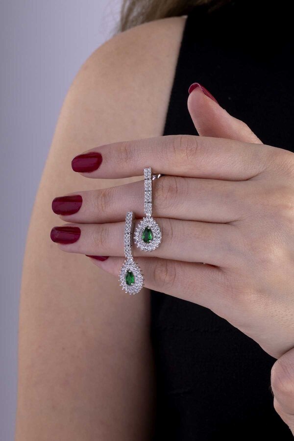 Hürrem Sultan Modeli Zümrüt Taşllı Damla Motifli 925 Ayar Gümüş Küpe - Gümüş Pazarım