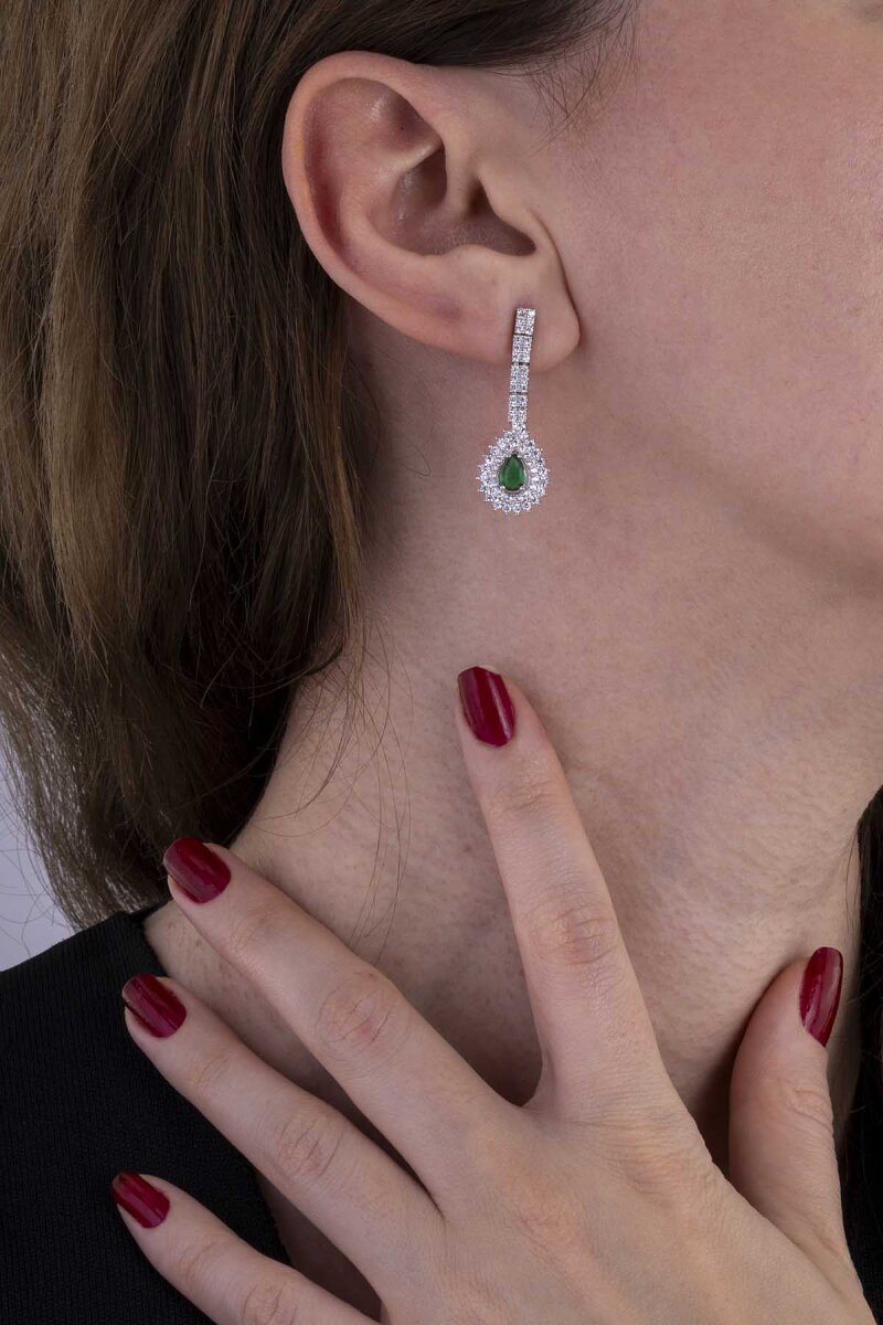 Hürrem Sultan Modeli Zümrüt Taşllı Damla Motifli 925 Ayar Gümüş Küpe - 3