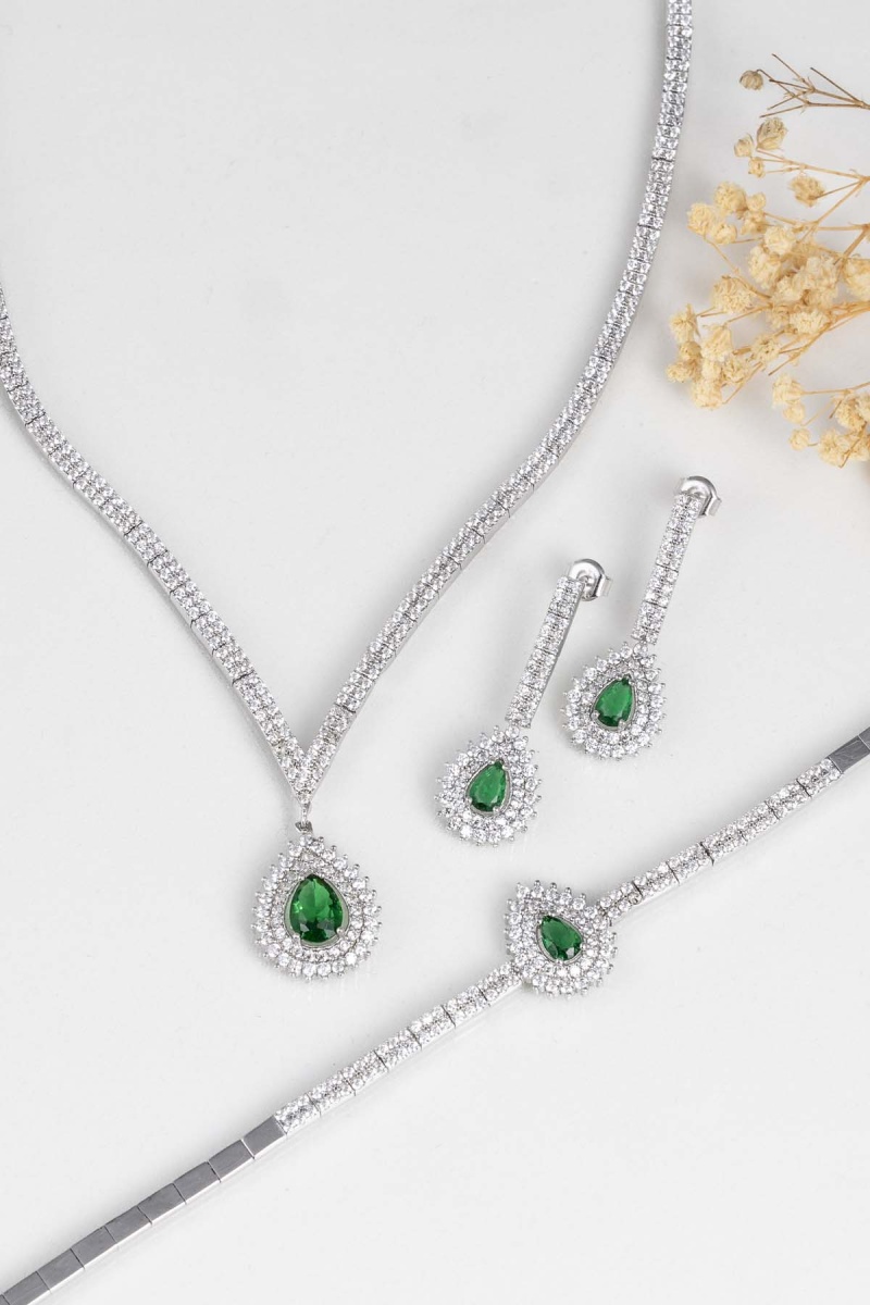 Hürrem Sultan Modeli Zümrüt Taşllı Damla Motifli 925 Ayar Gümüş Set - 1