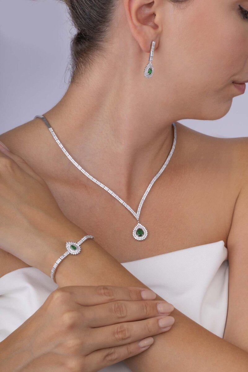 Hürrem Sultan Modeli Zümrüt Taşllı Damla Motifli 925 Ayar Gümüş Set - 2
