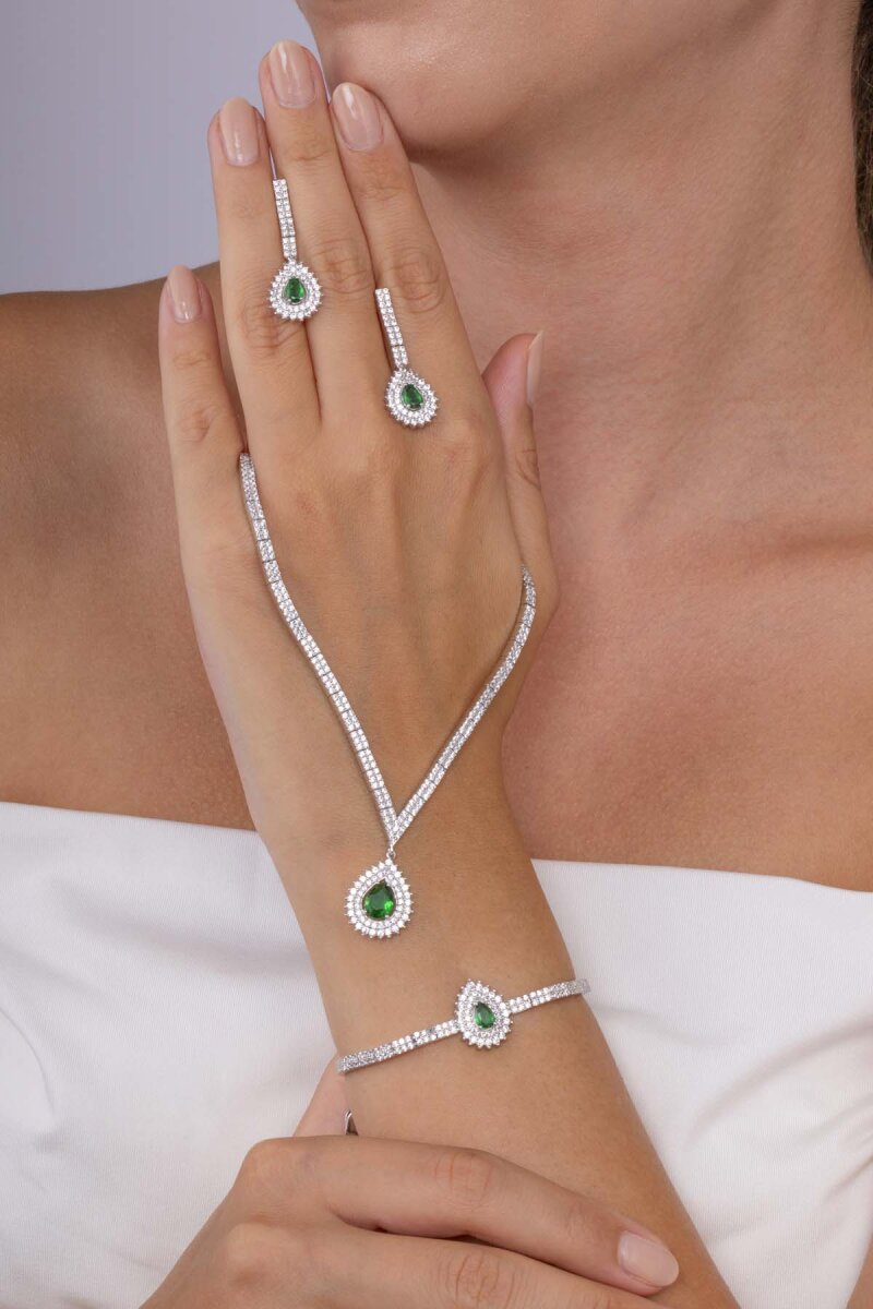Hürrem Sultan Modeli Zümrüt Taşllı Damla Motifli 925 Ayar Gümüş Set - 3
