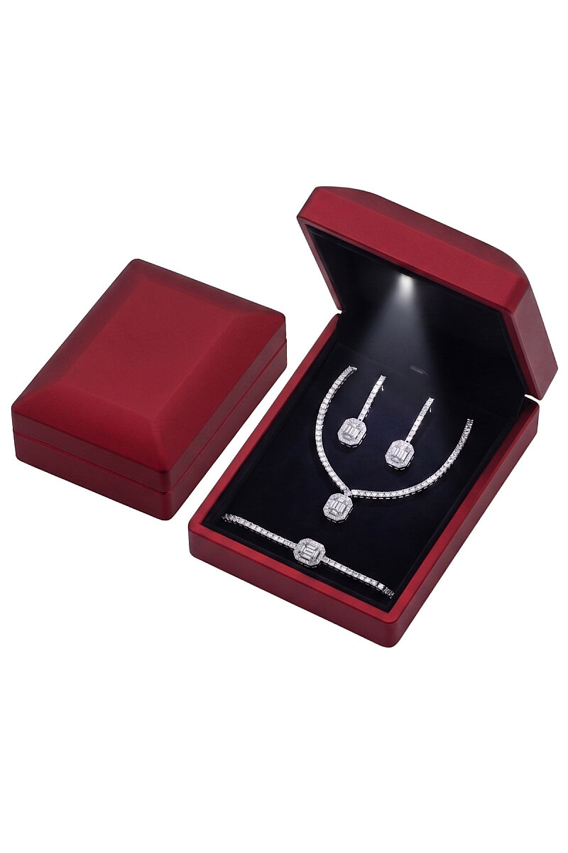 Işıklı Şık Büyük Kırmızı Set Kutusu - 1