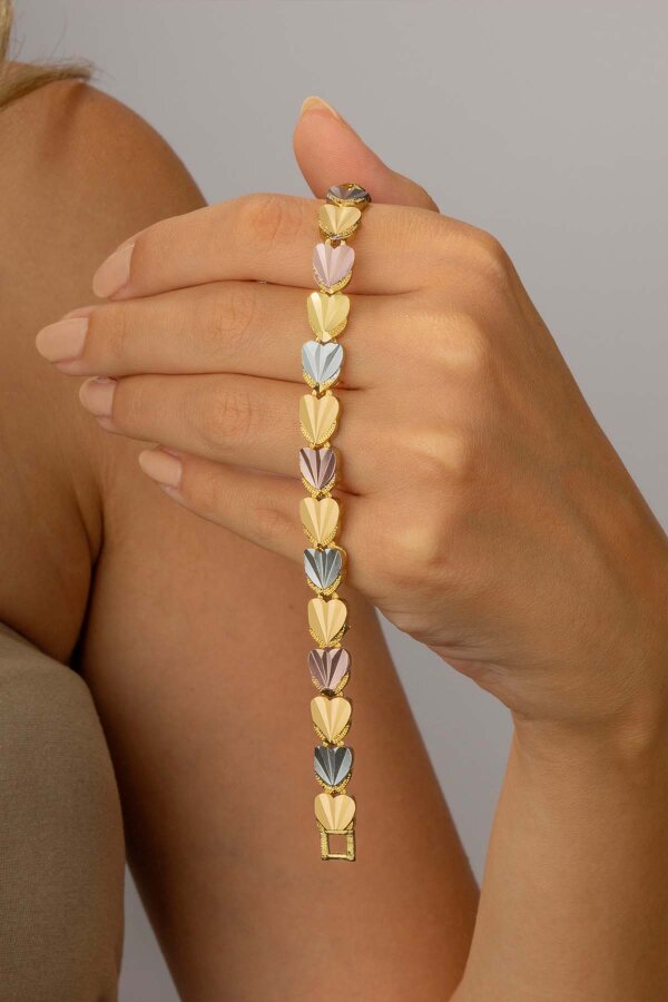 Kalp Motifli Altın Kaplama Çelik Kadın Bileklik - Gümüş Pazarım