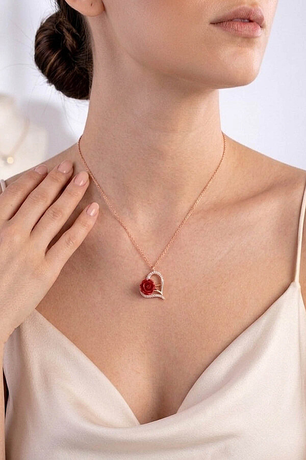 Kalp Motifli Kırmızı Gül Gümüş Kolye - 2
