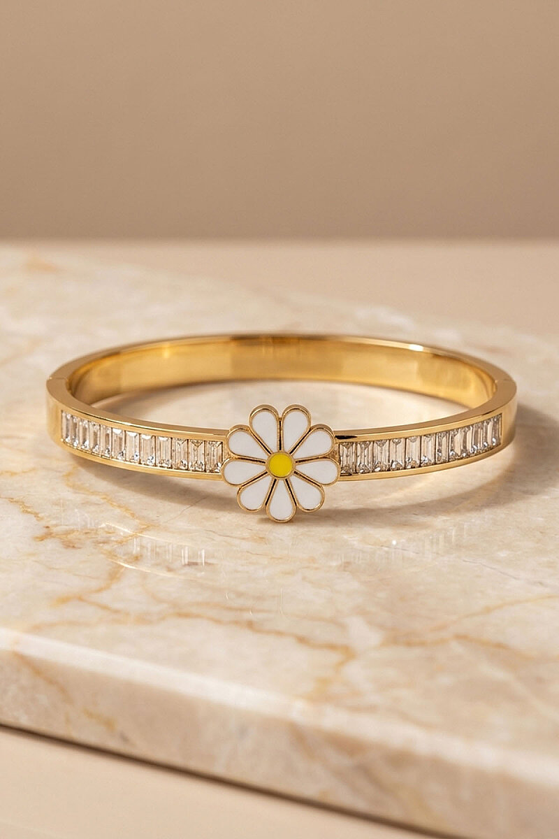 Papatya İşlemeli Baget Taşlı Altın Kaplama Çelik Kadın Kelepçe Bileklik - 1