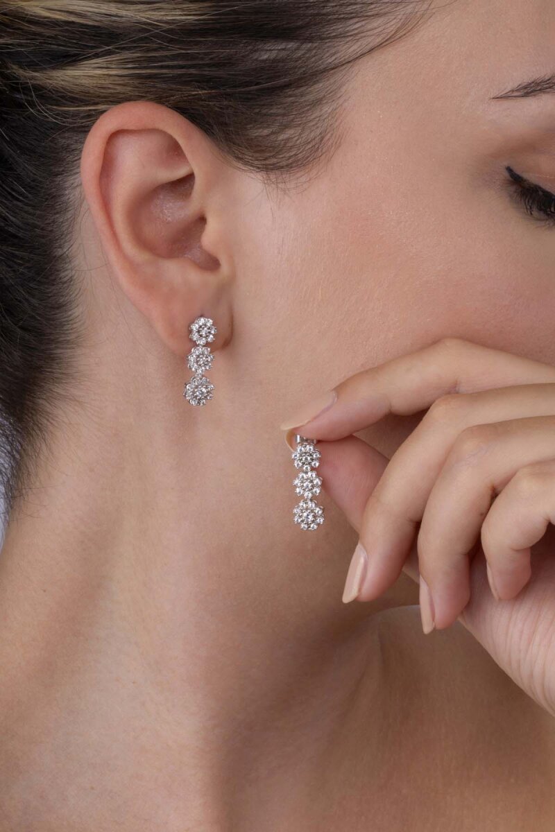 Papatya Montürlü Rodyum Kaplama 925 Ayar Gümüş Küpe - 1