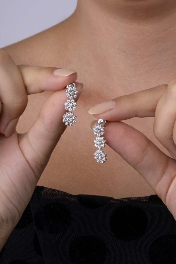 Papatya Montürlü Rodyum Kaplama 925 Ayar Gümüş Küpe - Gümüş Pazarım