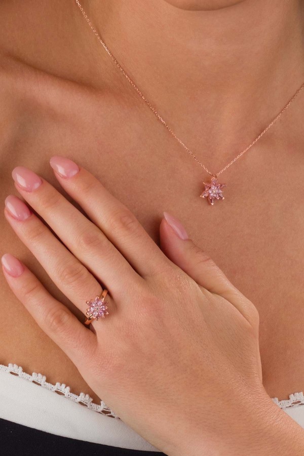 Pembe Renkli Lotus Çiçeği Gümüş Kolye Ve Yüzük Set 