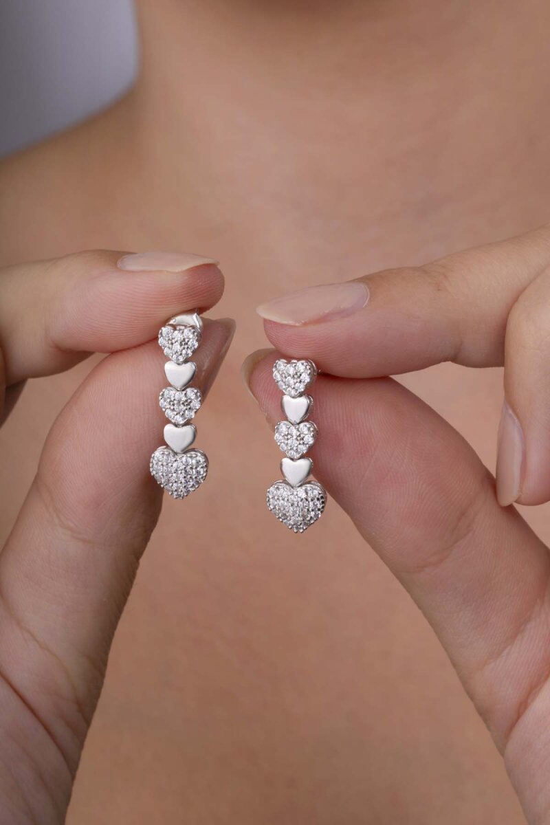 Rodyum Kaplama 925 Ayar Gümüş Kalpli Süzme Su Yolu Gümüş Küpe - 1