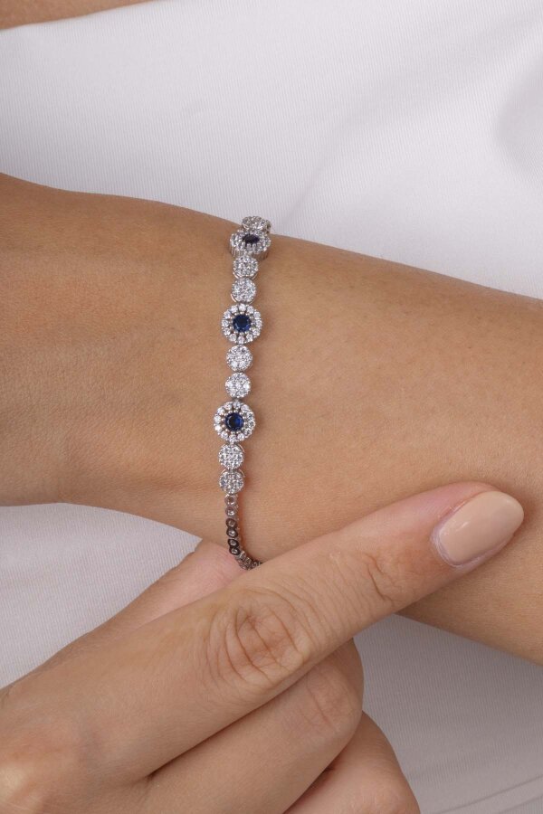 Safir Taşlı Su Yolu Pırlanta Montür Rodyum Kaplama Gümüş Bileklik - Gümüş Pazarım