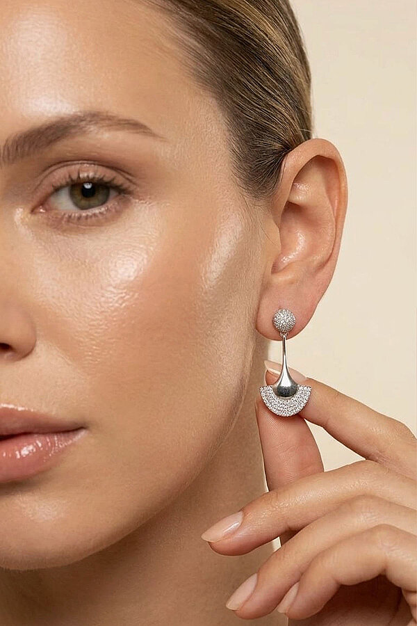 Sarkaç Model Beyaz Taşlı Kadın Gümüş Küpe - Gümüş Pazarım