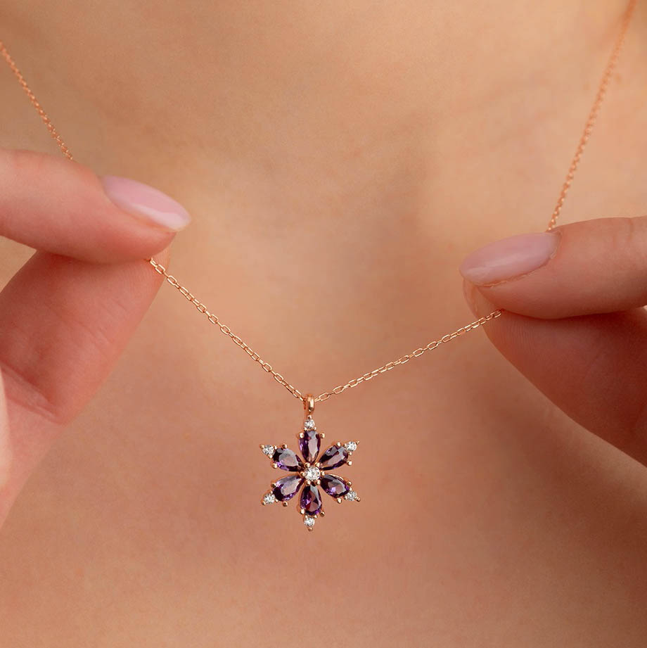 Gümüş Pazarım - Six Leaf Clover Silver Necklace with Amethyst Stone