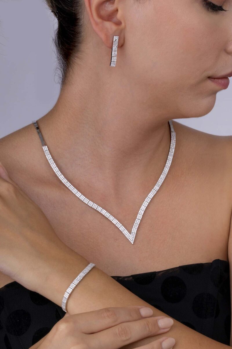 V Pırlanta Model Su Yolu Süzme 925 Ayar Gümüş Düğün Seti - 1