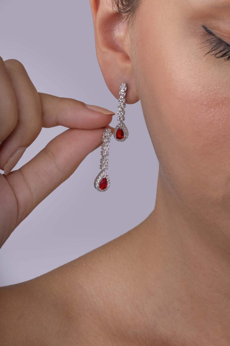 Yakut Taşlı Damla Motifli Rodyum Kaplama Gümüş Küpe - 3