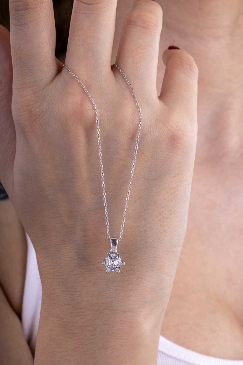 Yuvarlak Kesim 6 Tırnaklı Tektaş Gümüş Kadın Kolye - 2