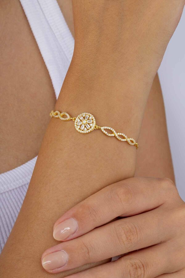 Yuvarlak Kesim Baget Taşlı Altın Kaplama Gümüş Bileklik - Gümüş Pazarım