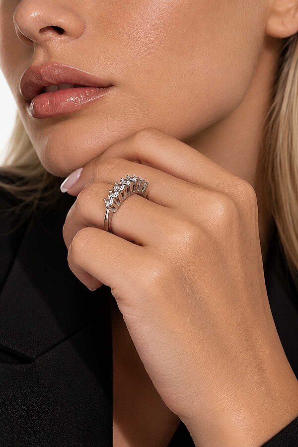 Zirkon Taşlı Dört Tırnaklı 7 Taş Kadın Gümüş Yüzük - Gümüş Pazarım